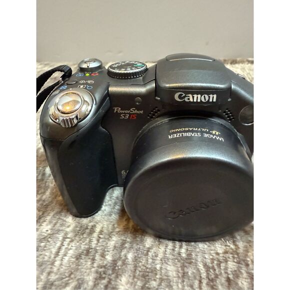 Cannon Powershot S3 IS Camera With 6.0 Megapixel Sensor - Picture 8 of 10